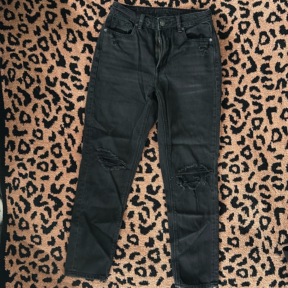 American Eagle Black denim Mom jeans 2R distressed
